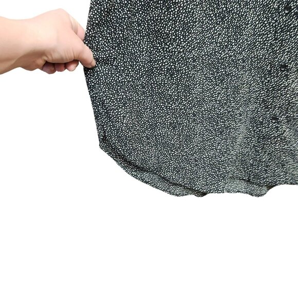 H&M Womens Size 14 Blouse Black White Button Front Collared Curved Hem - Picture 4 of 15